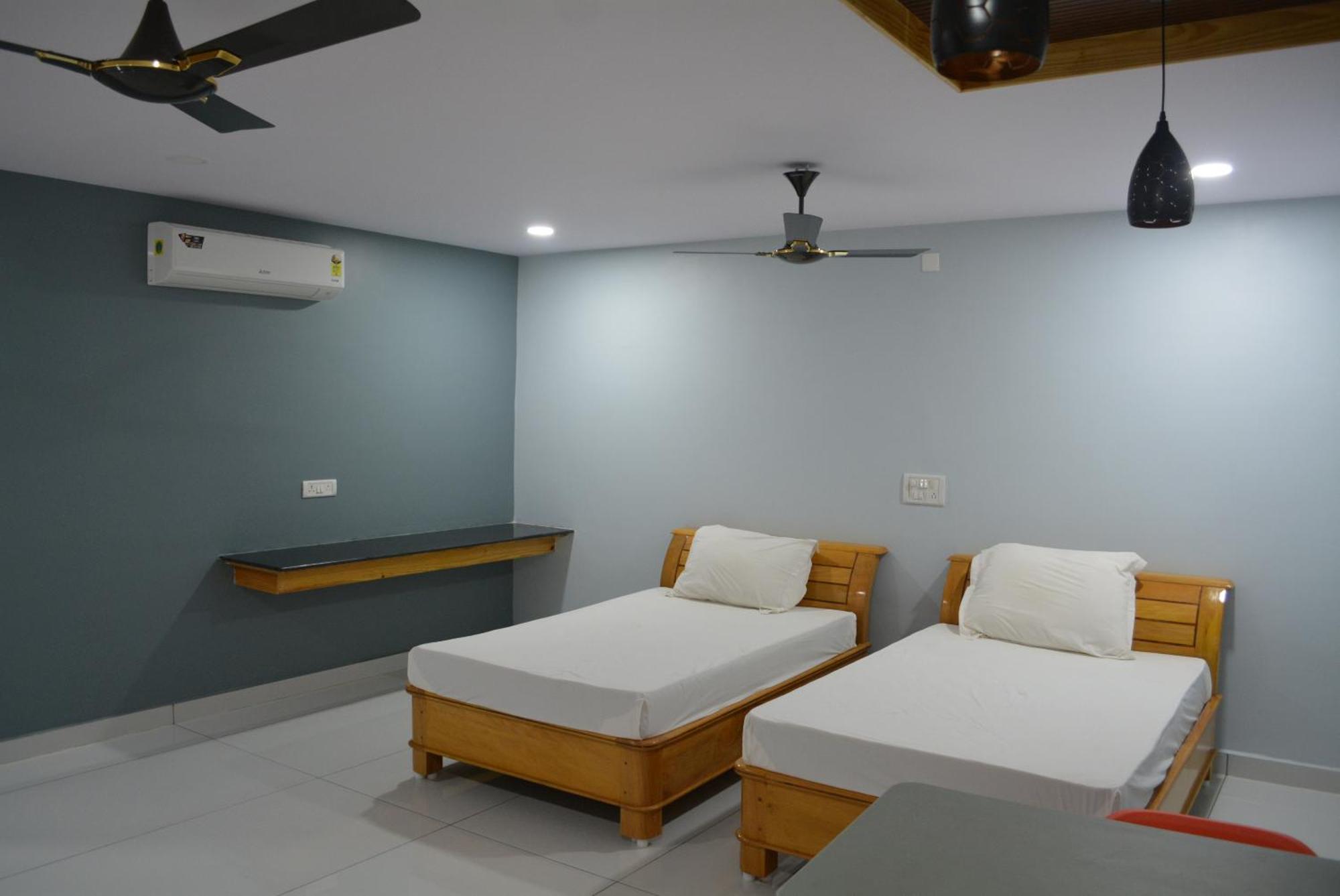 Yanam Resorts エクステリア 写真