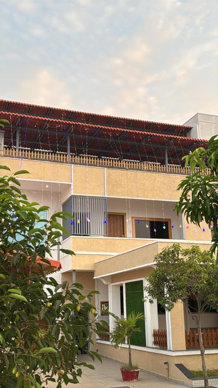 Yanam Resorts エクステリア 写真